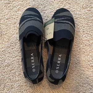 NWT Serra size 8 loafers